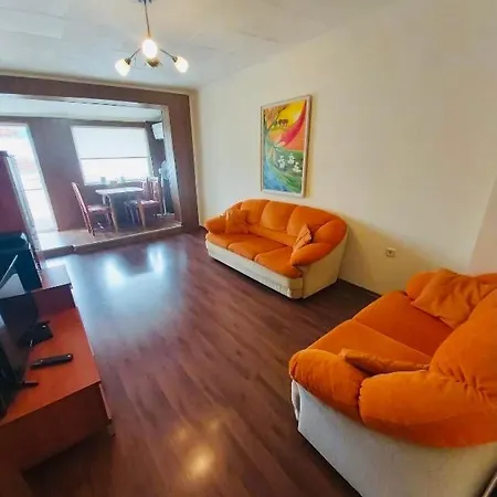 Colorful 1-bdr - Center Of By Flаt Manаger Apartman Burgasz