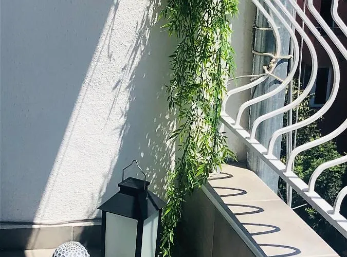 Colorful 1-bdr - Center Of By Flаt Manаger